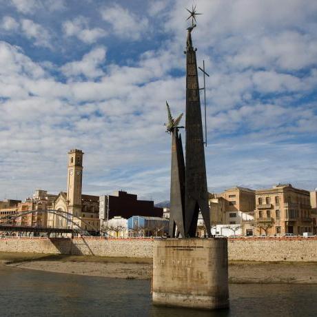 Monument franquista del riu Ebre